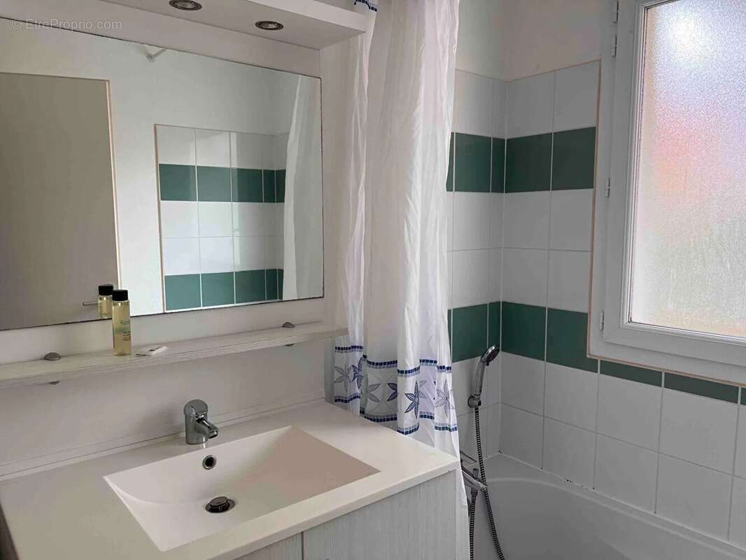 Appartement à PARENTIS-EN-BORN