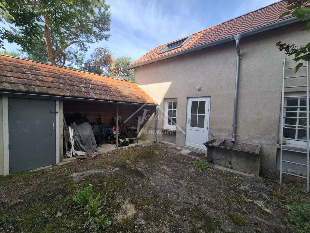 Maison à LALIZOLLE