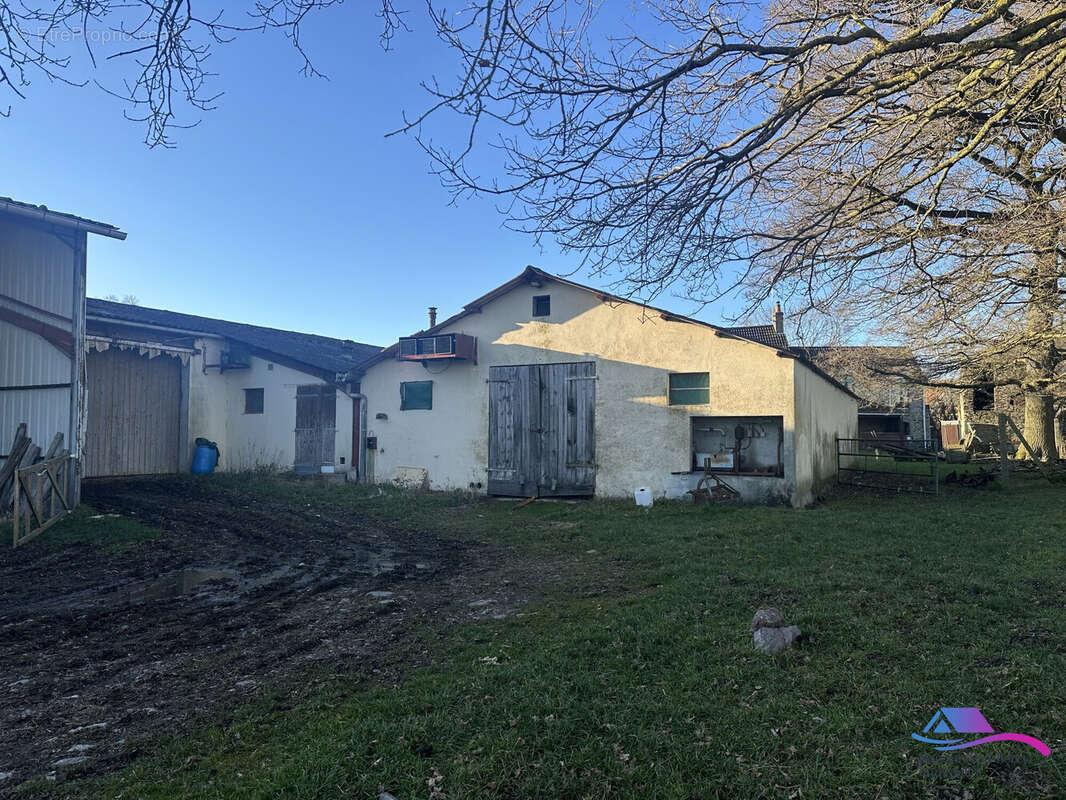 Stabulation  - Maison à SAINT-PRIEST-LA-MARCHE