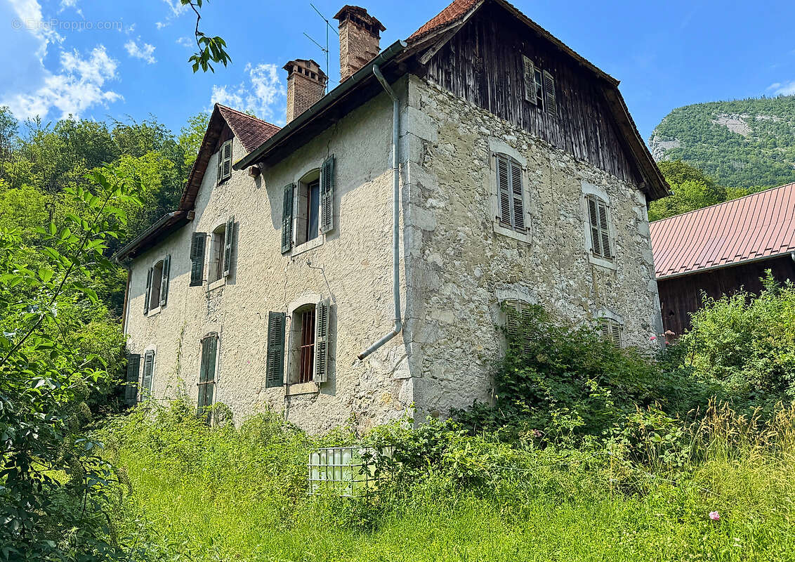 Maison à MAGLAND