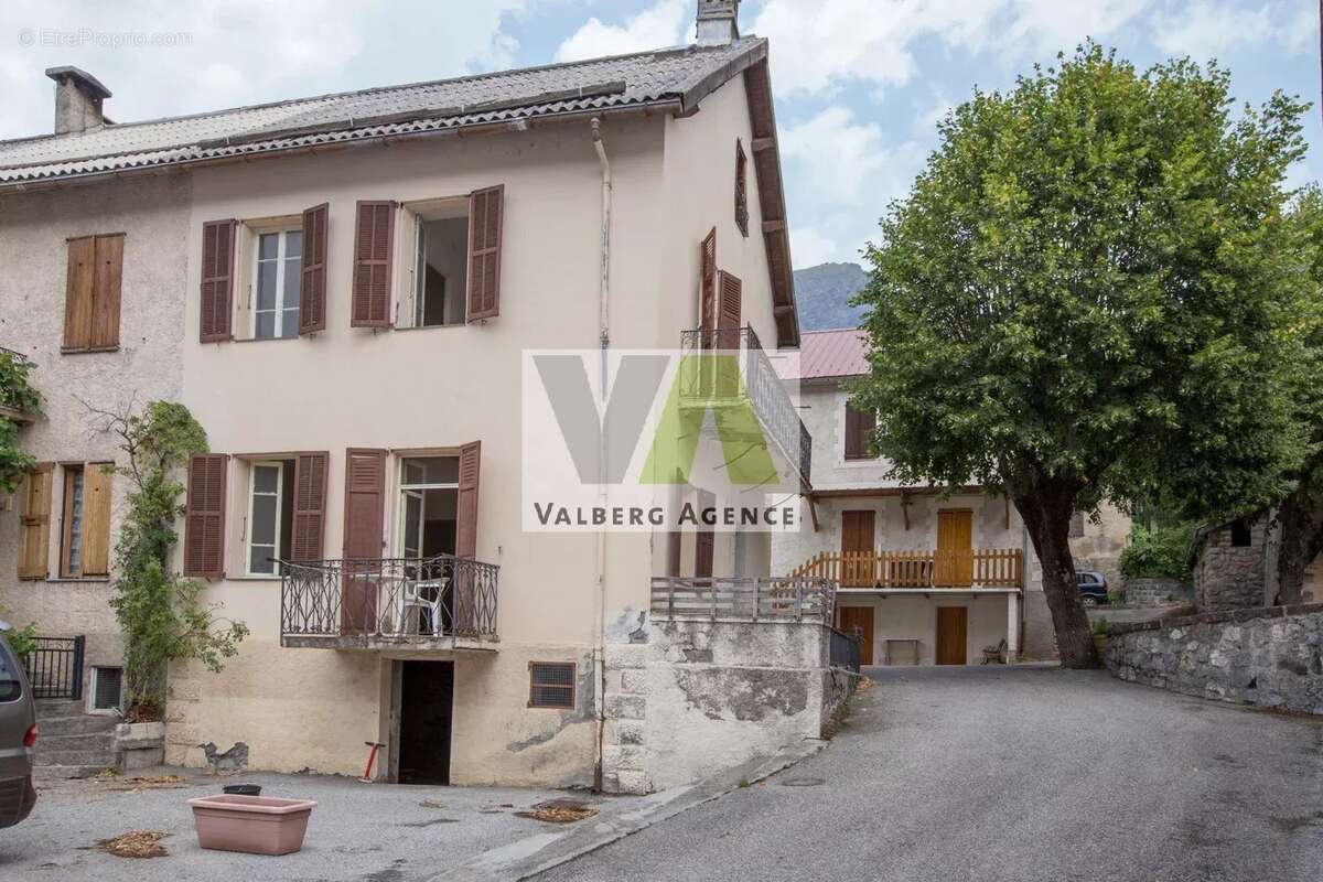 Maison à Villeneuve d' Entraunes - photo 17