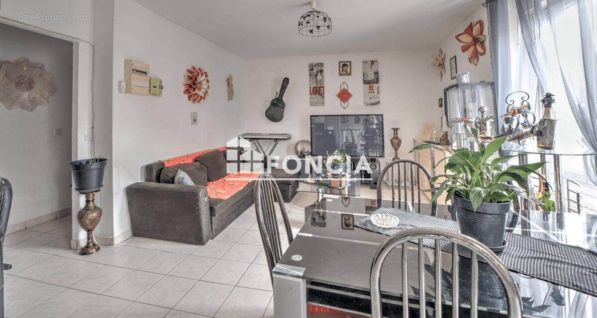 Appartement à BELLEGARDE-SUR-VALSERINE