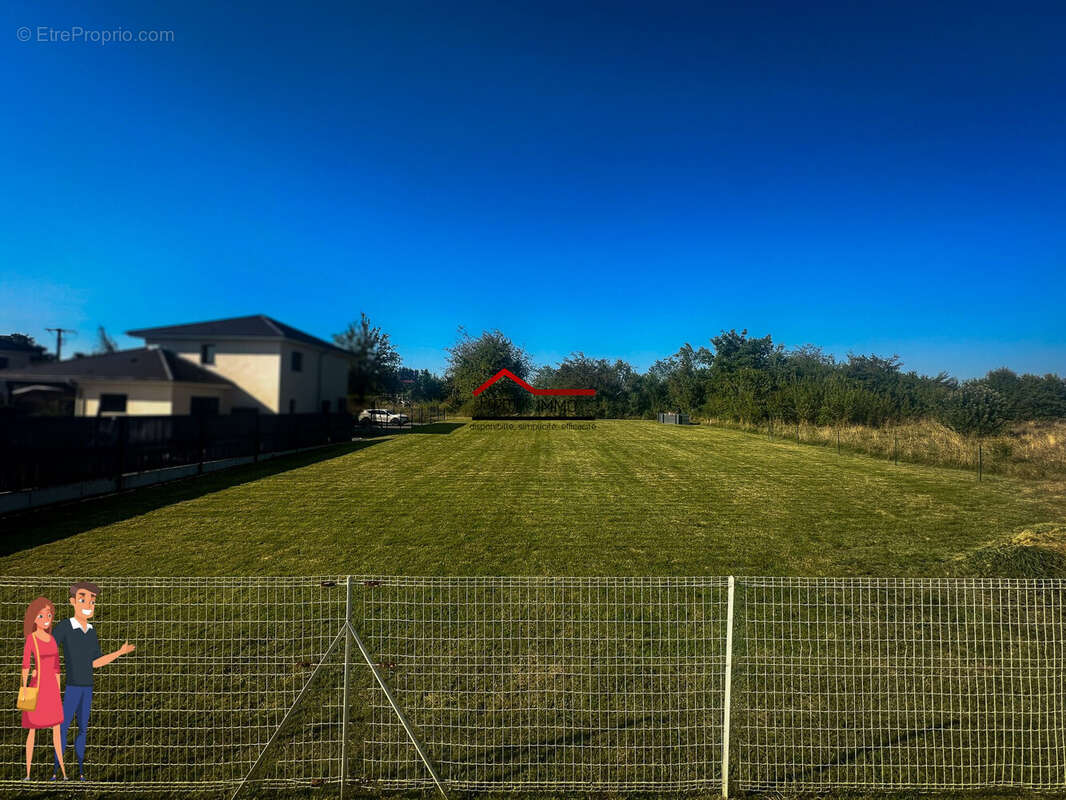 Terrain à ABBEVILLERS