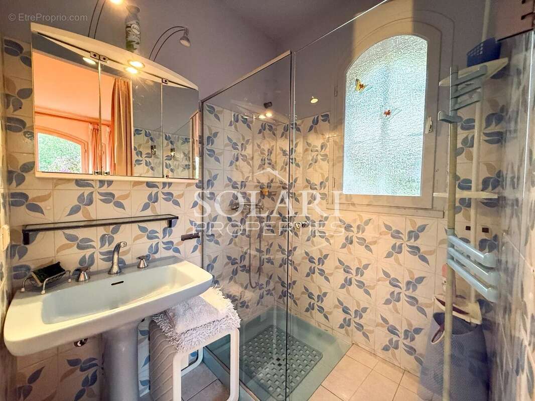 Maison à MANDELIEU-LA-NAPOULE