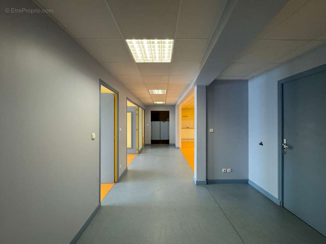 Commerce 100 m² à Charleville-Mezieres  - photo 23