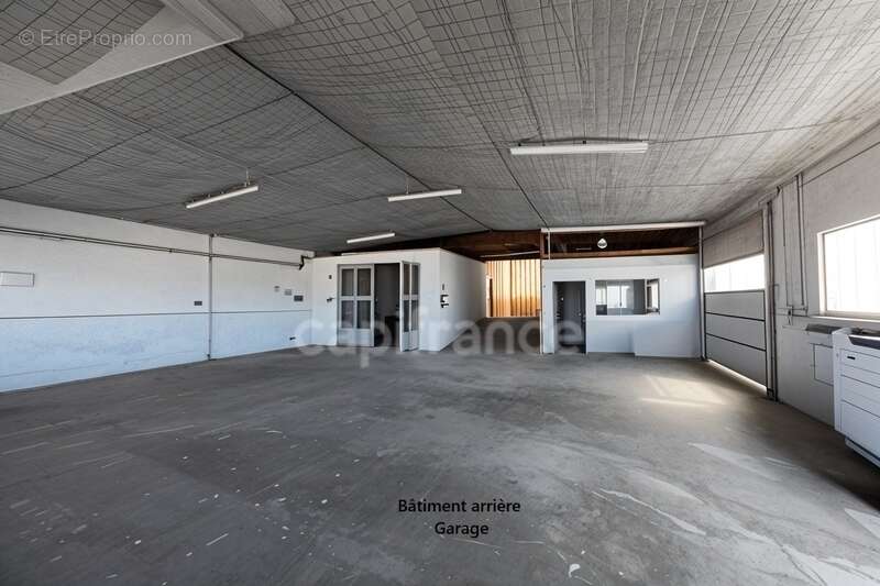 Commerce à MONTSALVY