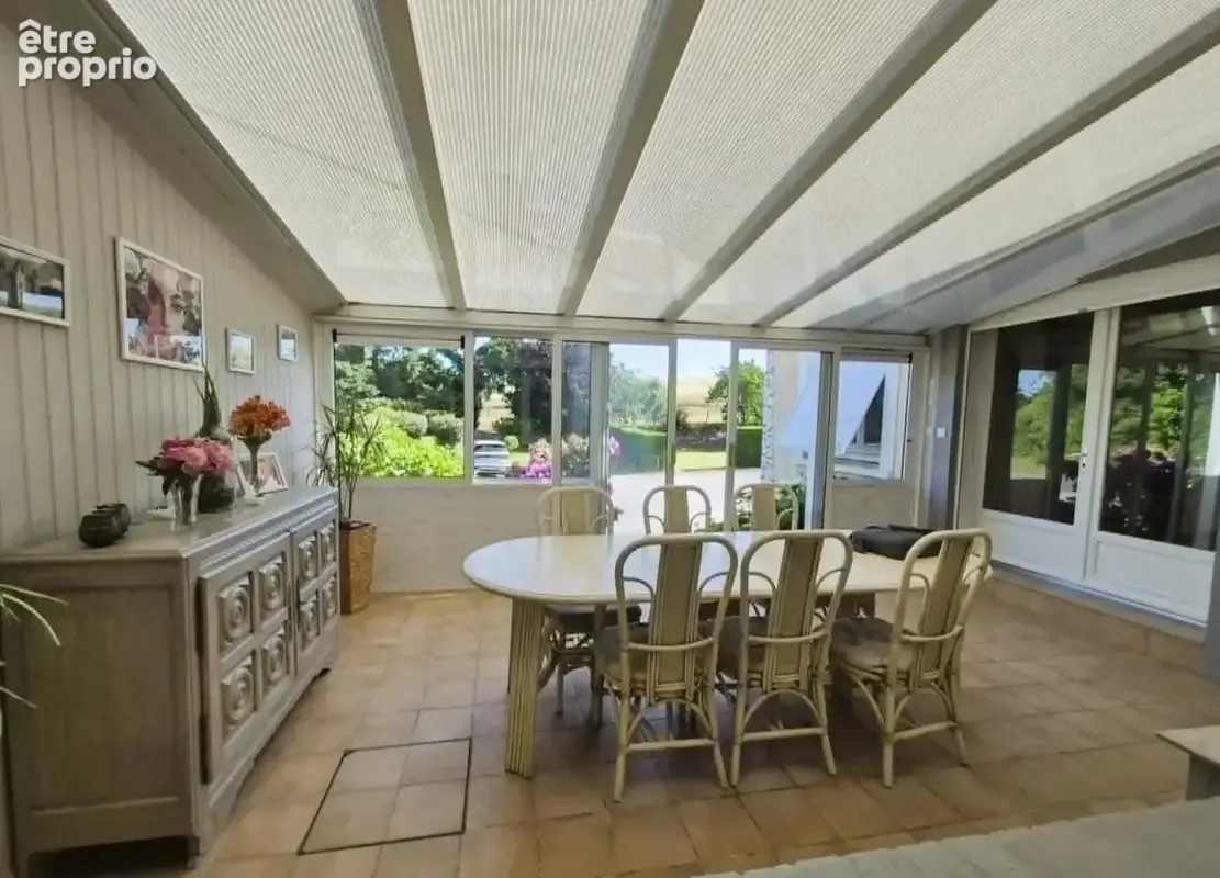 Maison familiale en campagne avec dépendances 218m² - photo 3