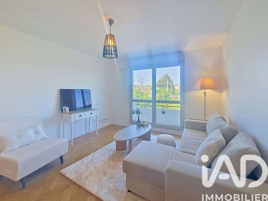 Photo 2 - Appartement à SAINT-OUEN-L'AUMONE