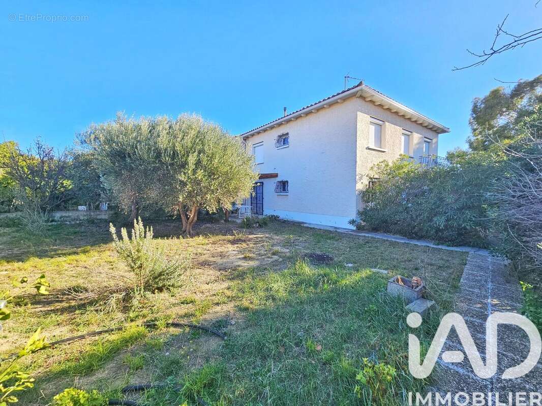 Photo 2 - Maison à SAINT-ESTEVE