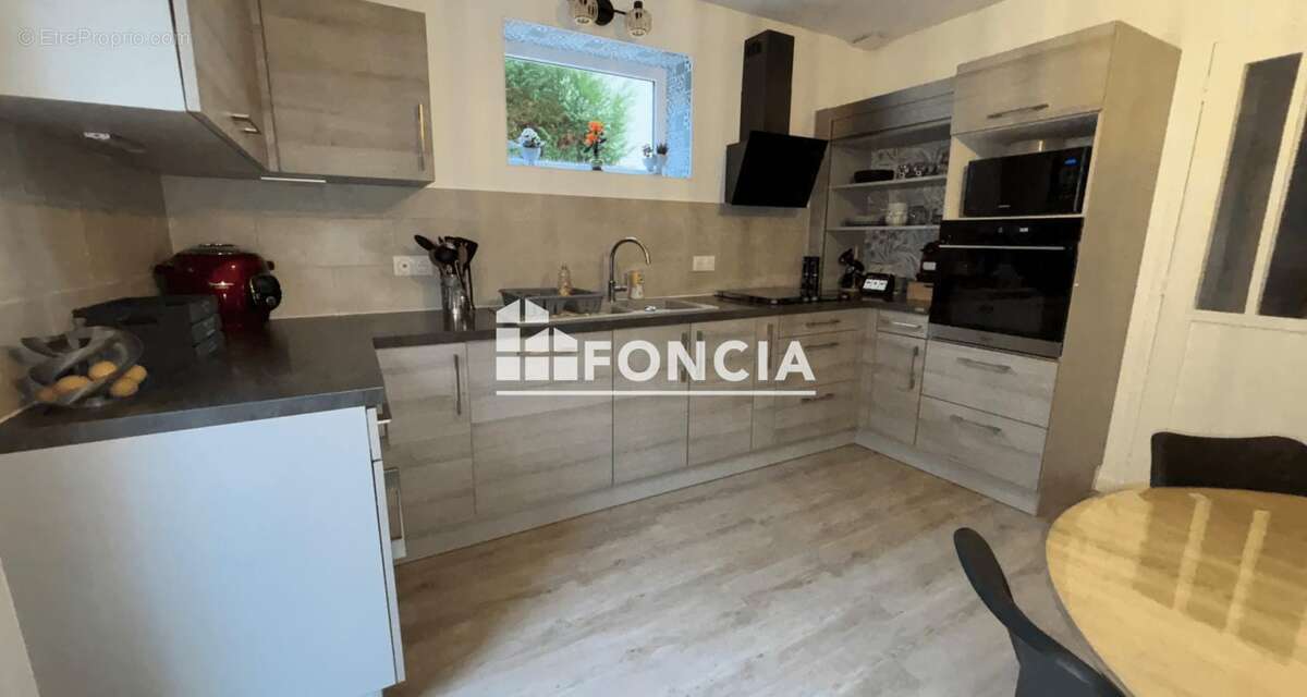 Maison à MERY-SUR-OISE