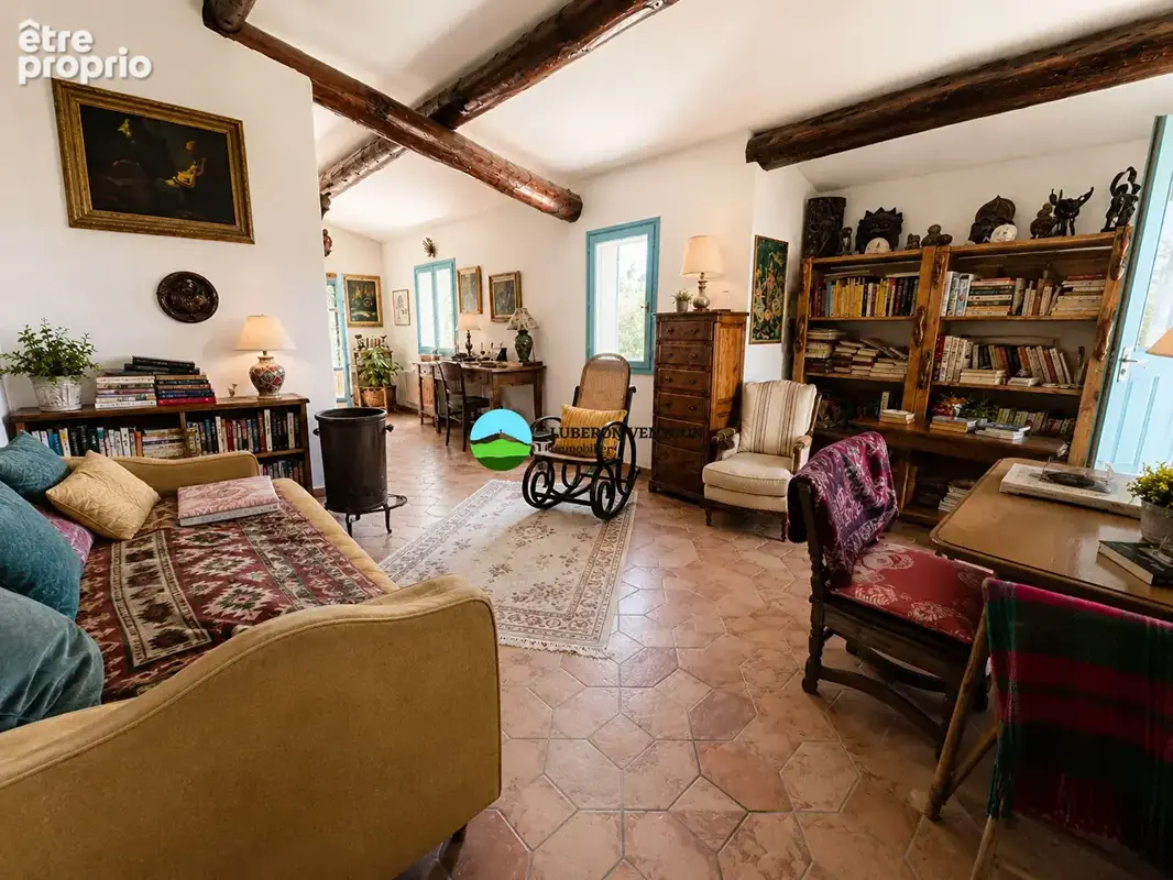 A VENDRE VENASQUE BELLE VILLA DE 220 m² environ sur 4000 m² de terrain - photo 4