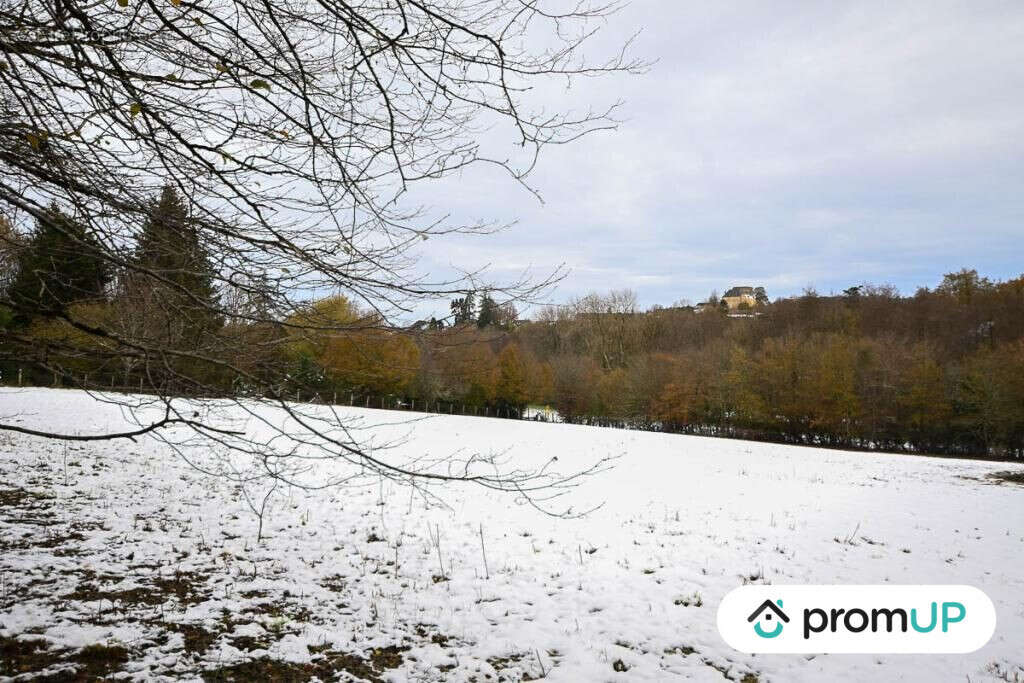 Terrain à MOUTIERS-EN-PUISAYE