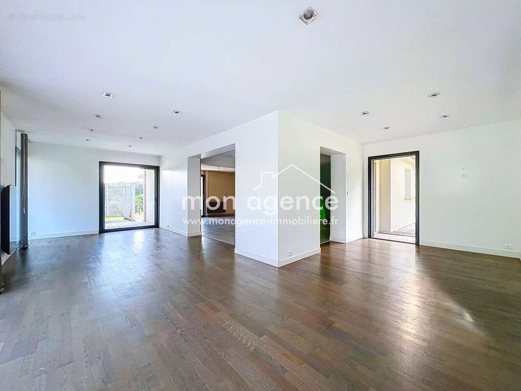 Maison à FORGES-LES-EAUX