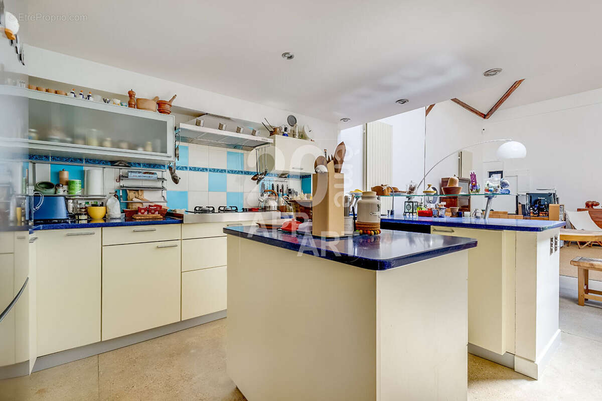 Appartement à PARIS-20E
