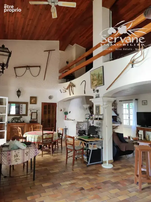 Lorgues villa t6 piscine sur 6400 m² - photo 15