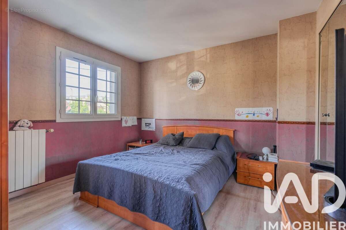 Maison 105 m² à Livry-Gargan  - photo 9