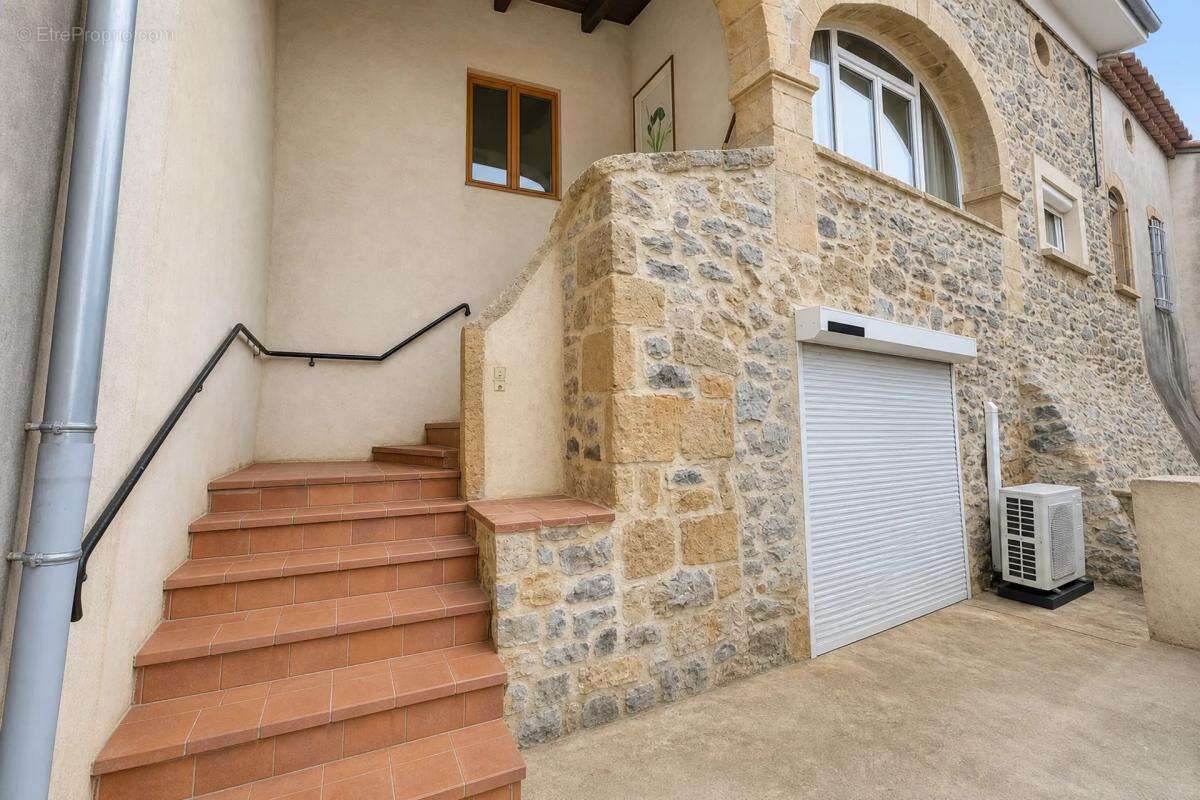 Maison à SAINT-PAUL-LE-JEUNE