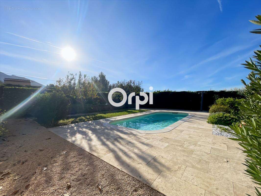 Maison à ROQUEVAIRE