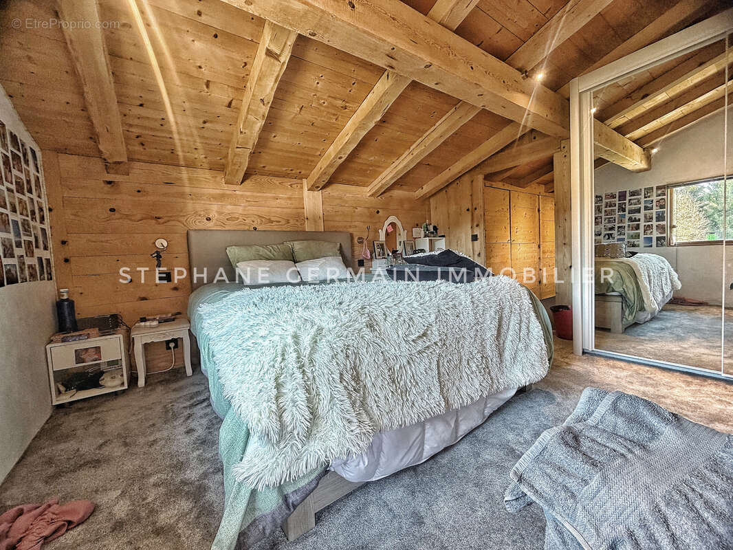 Maison à DEMI-QUARTIER