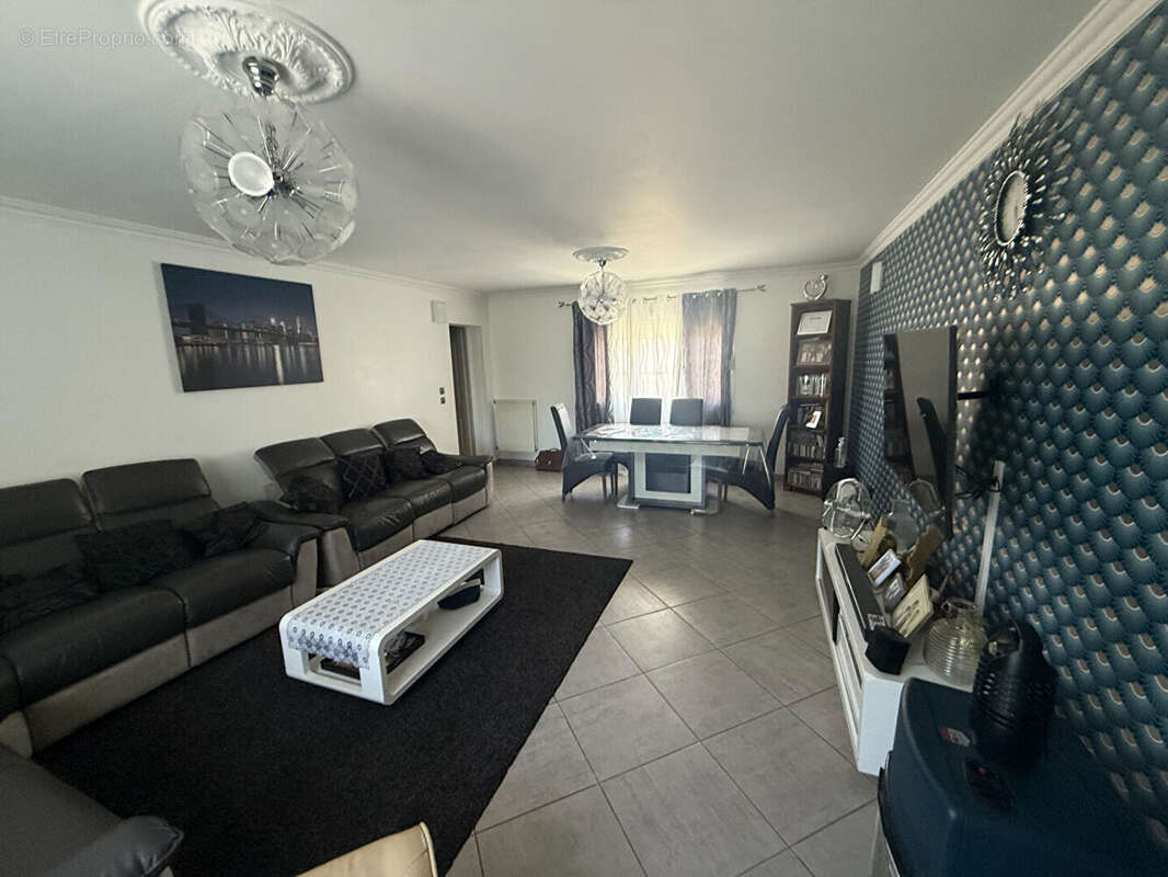 Alencon - pavillon de bon standing - 4-5 chambres - photo 3