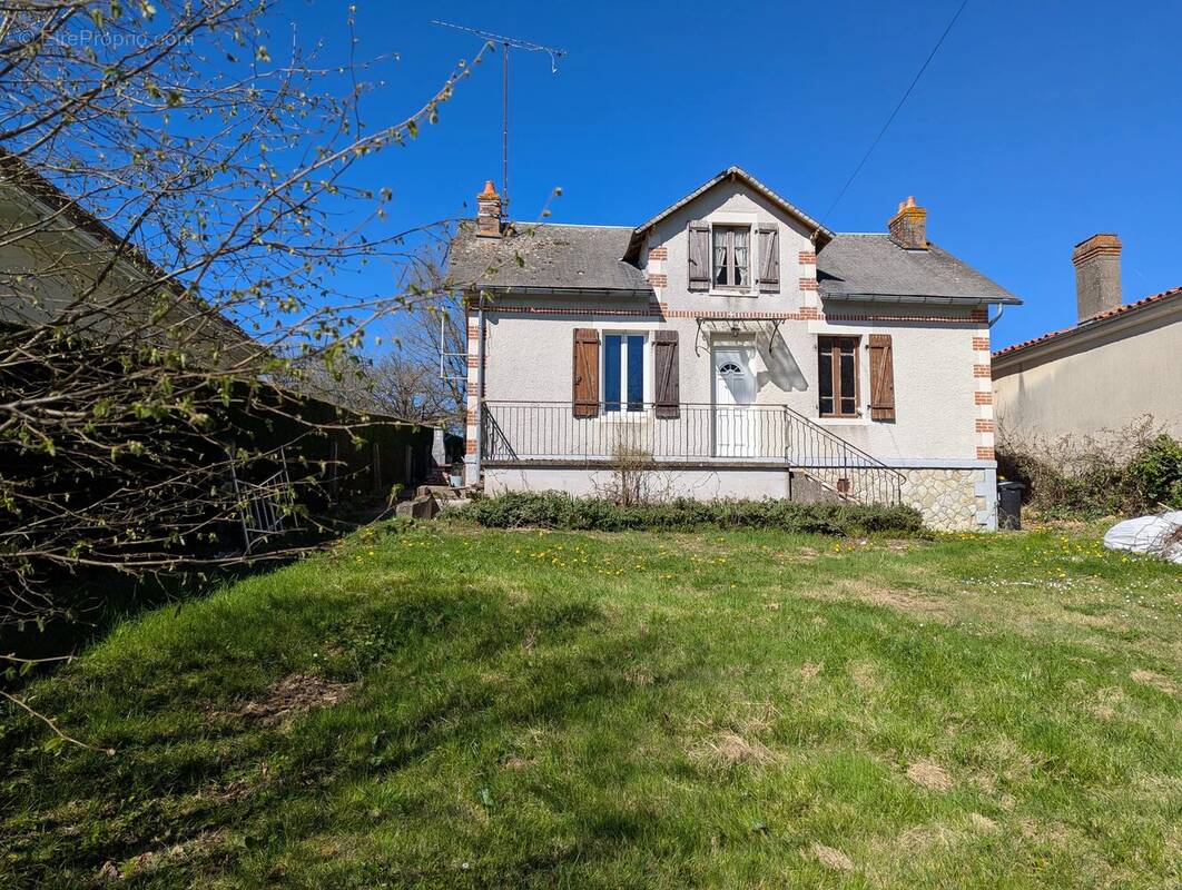 Maison à LA TRIMOUILLE