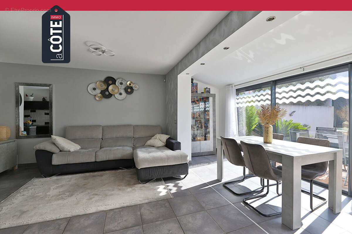 Maison à CHATEAUNEUF-LES-MARTIGUES