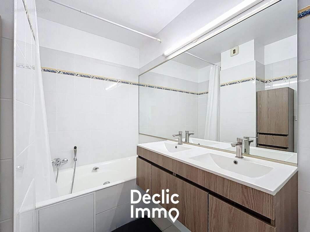 Appartement à MANDELIEU-LA-NAPOULE