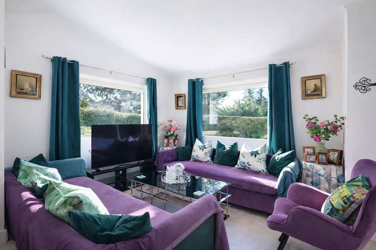 Maison à MOUANS-SARTOUX