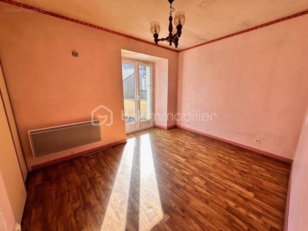 Maison à LA TRINITE-PORHOET