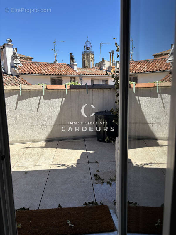 Vente appartement de type 2 avec terrasse, Aix en Provence, centre ville. - photo 9
