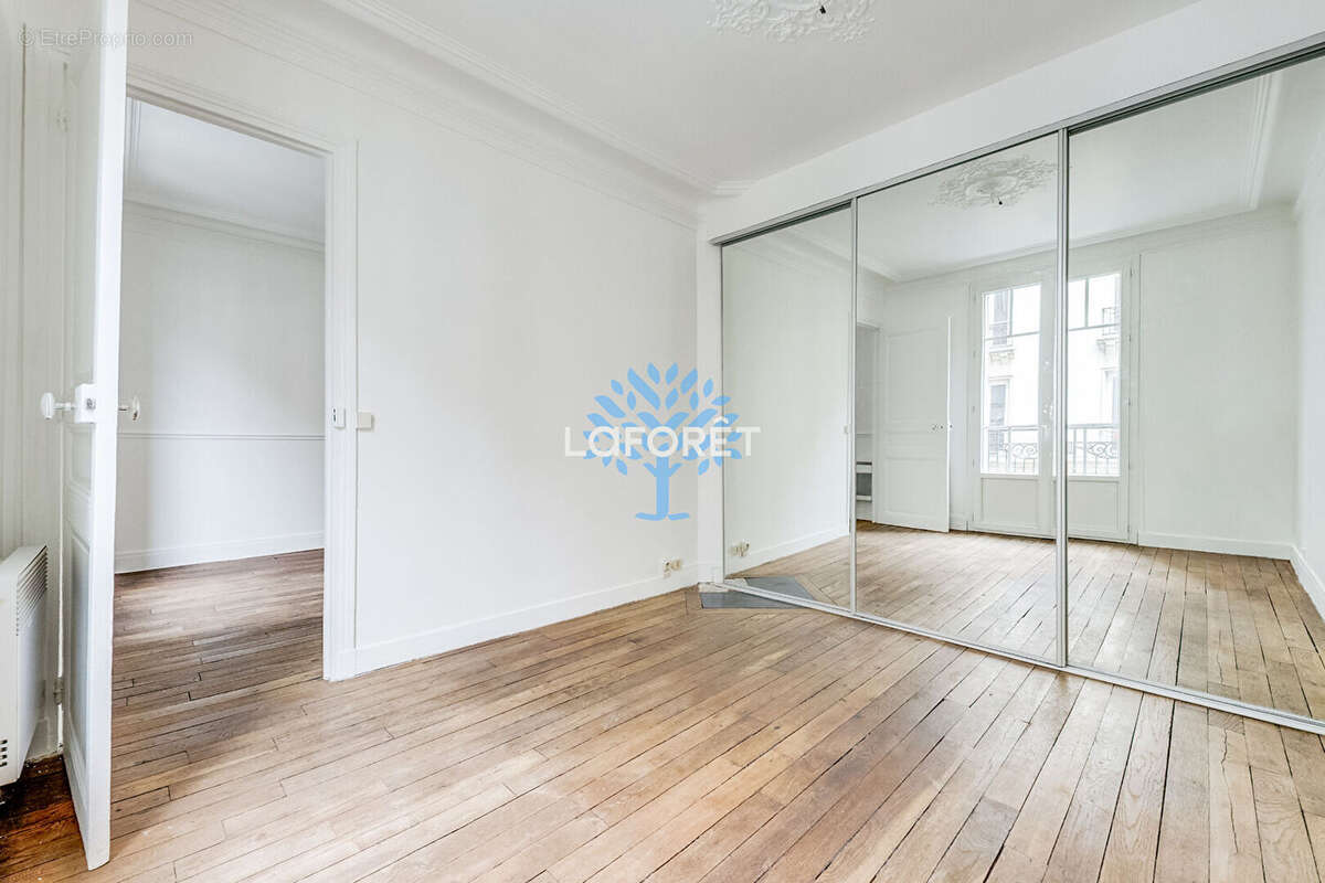 Appartement à PARIS-11E