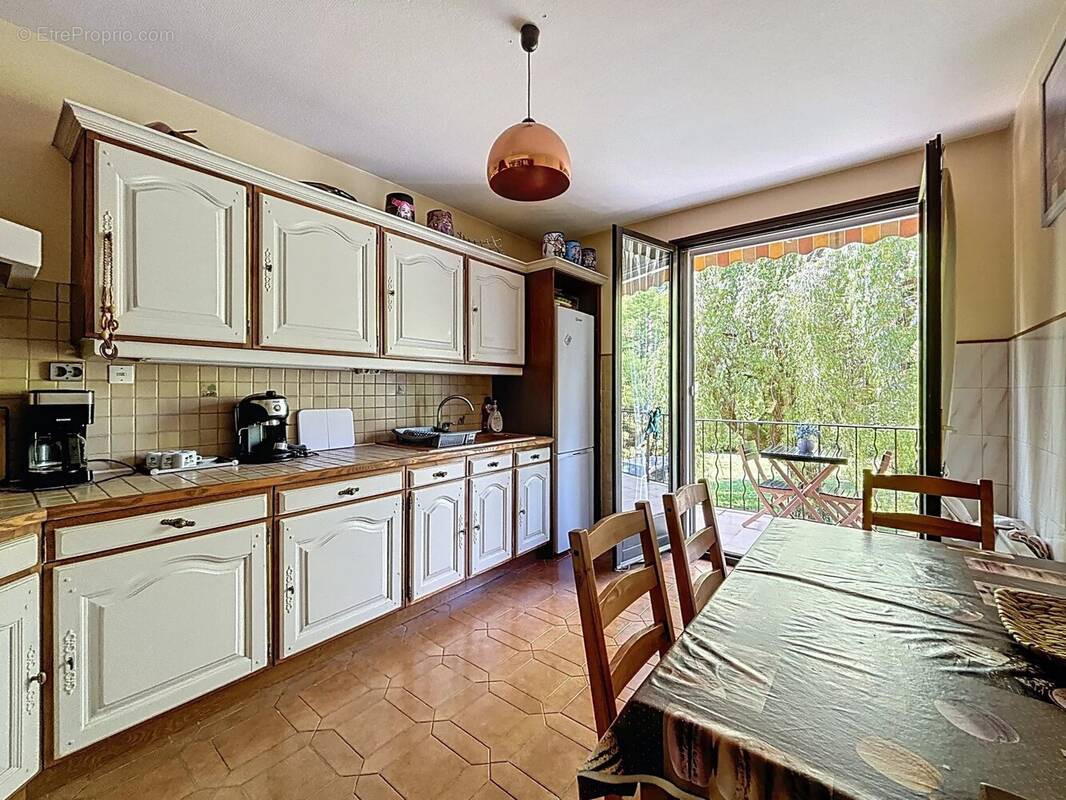 Maison à SAINT-JUST-DE-CLAIX