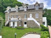 Maison à CAROLLES