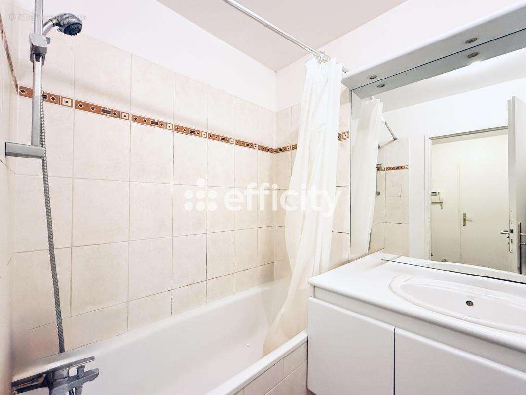 Appartement à MONTROUGE
