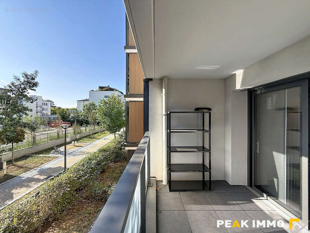 Appartement T3 de 76,48 m2 - terrasse - balcon et garage en sus - photo 5