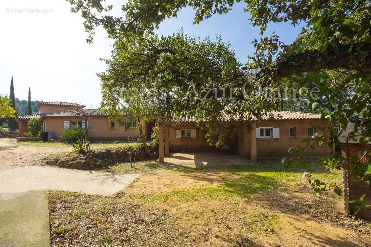 Maison à LA GARDE-FREINET