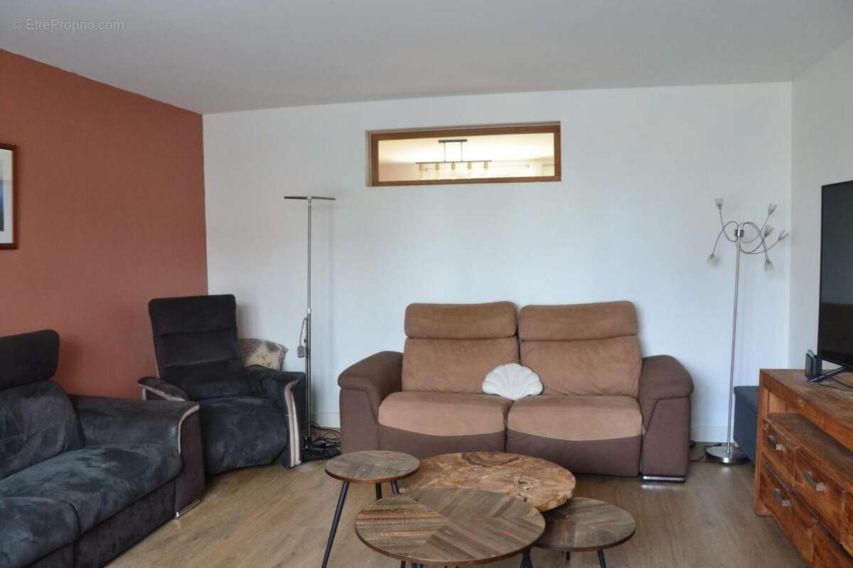 Maison à PERIGNAT-LES-SARLIEVE