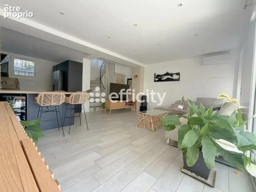 Maison 10 pièces 220 m² à vendre à Marseille-11e (13011) - photo 6