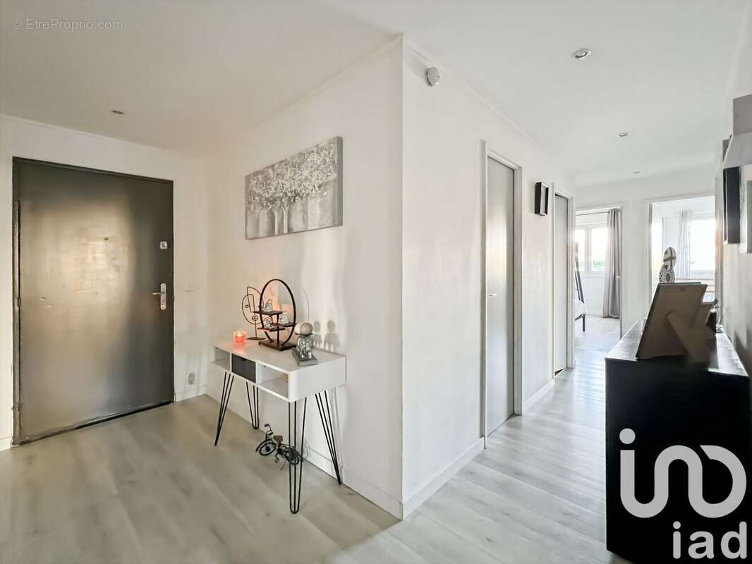 Photo 8 - Appartement à VIGNEUX-SUR-SEINE