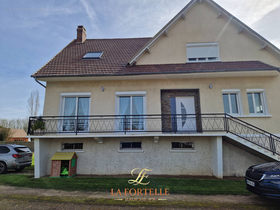 Maison à LONGNES