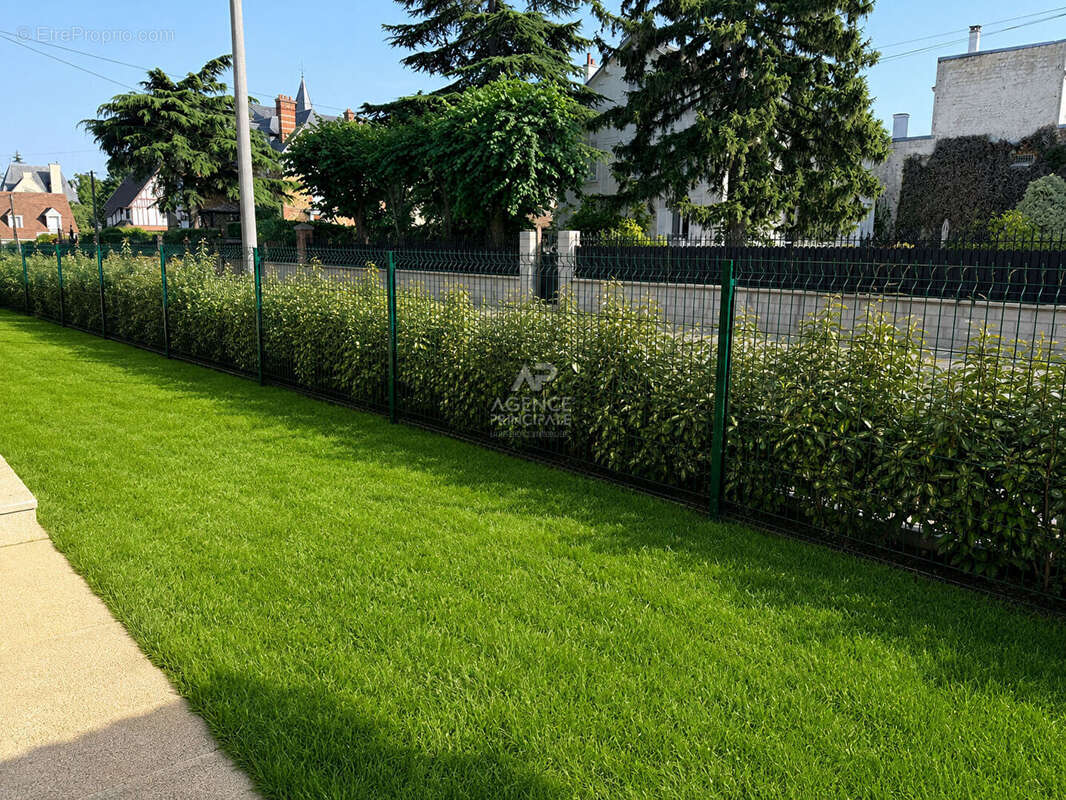 Appartement - Rez de jardin - Petit parc - Terrasse - photo 2