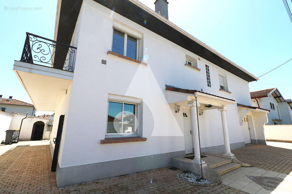 Maison à AUREILHAN