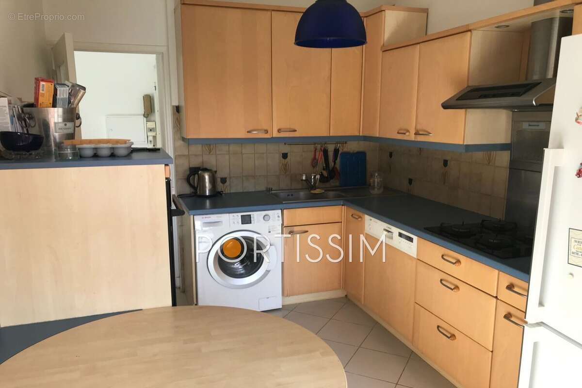 Appartement à SAINT-LAURENT-DU-VAR