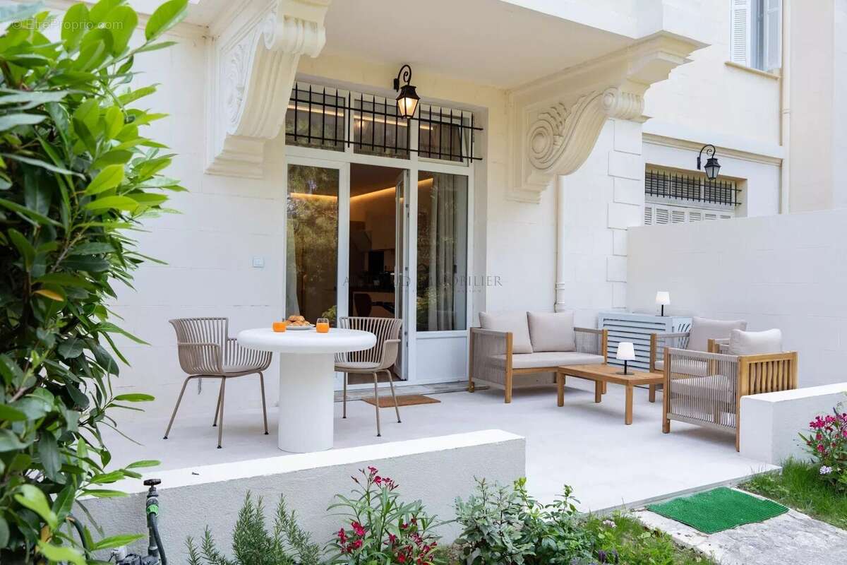 Appartement à ROQUEBRUNE-CAP-MARTIN