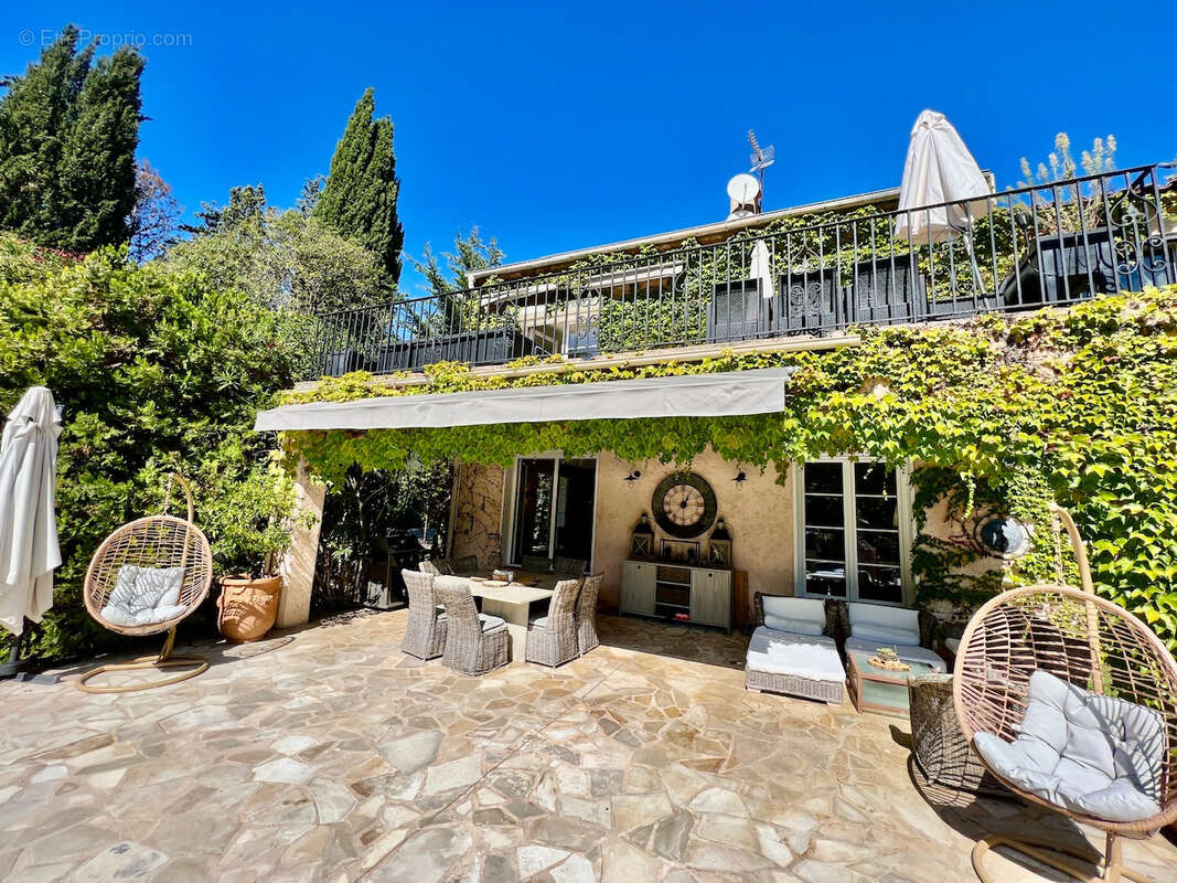 Maison à MOUGINS