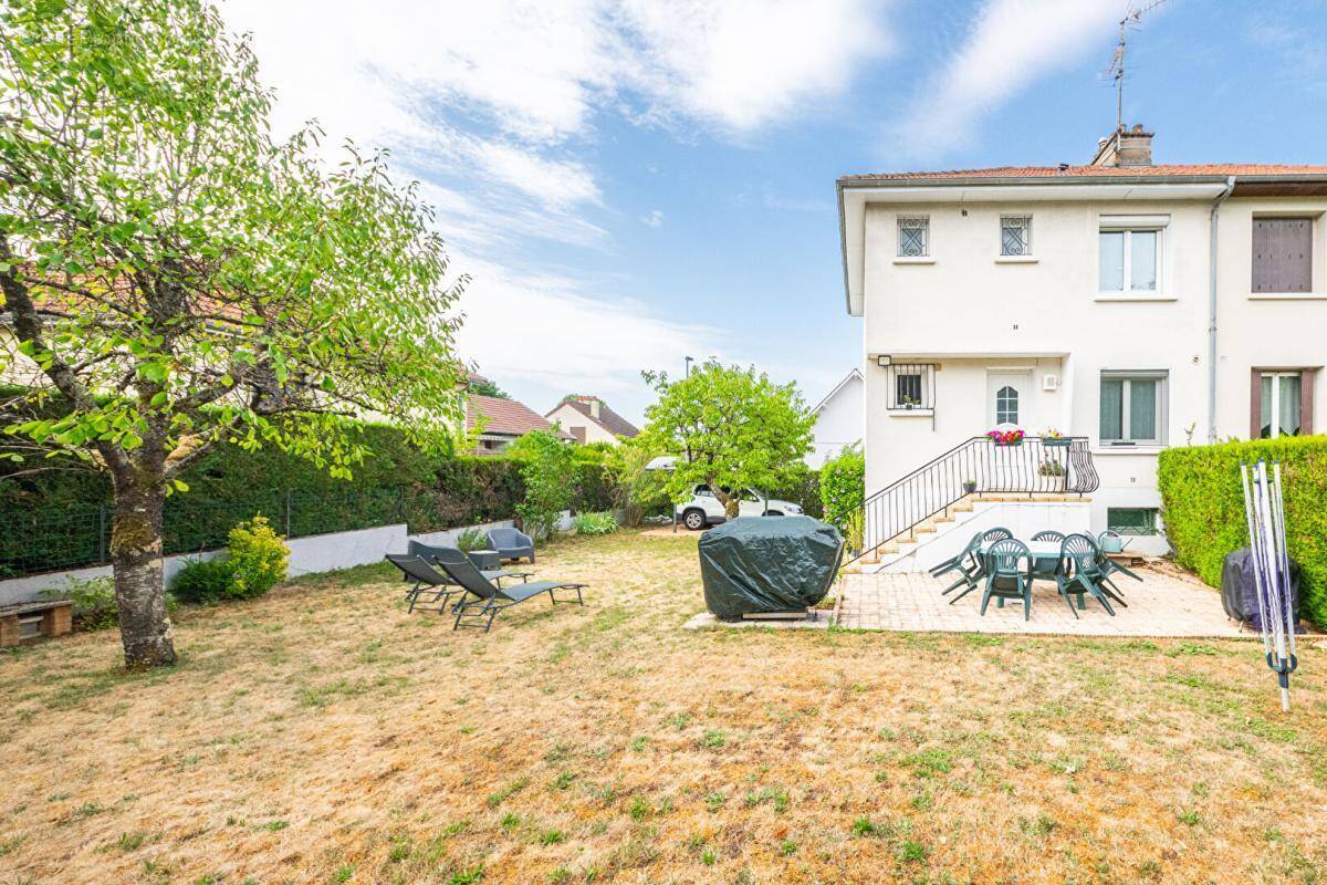 Maison à NEUILLY-LES-DIJON