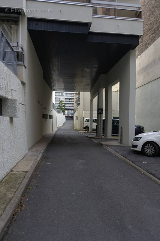 Commerce à PARIS-12E