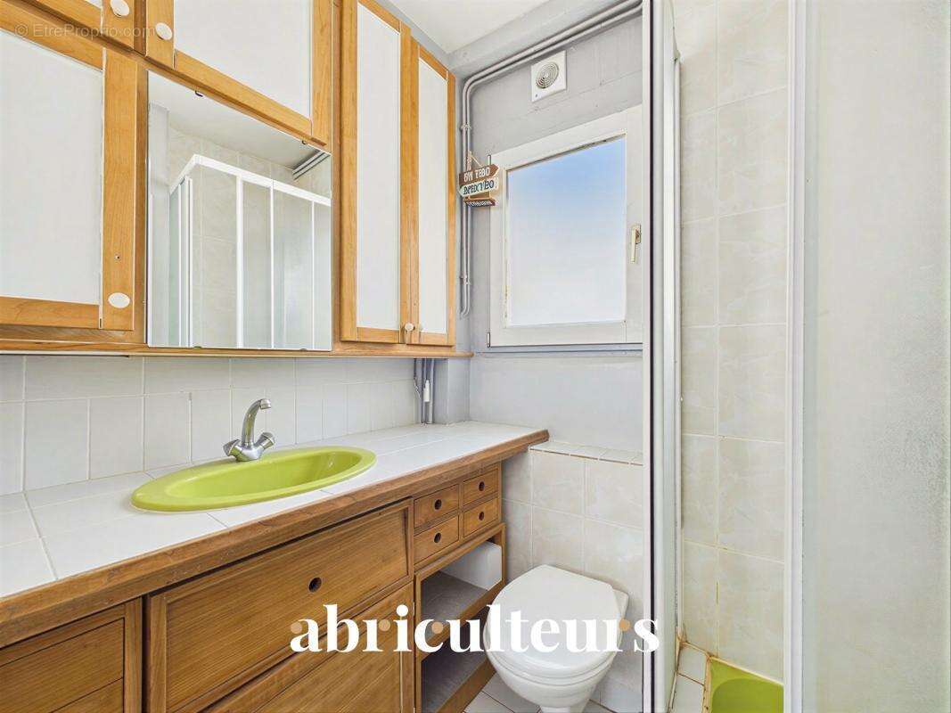 Appartement à PARIS-10E