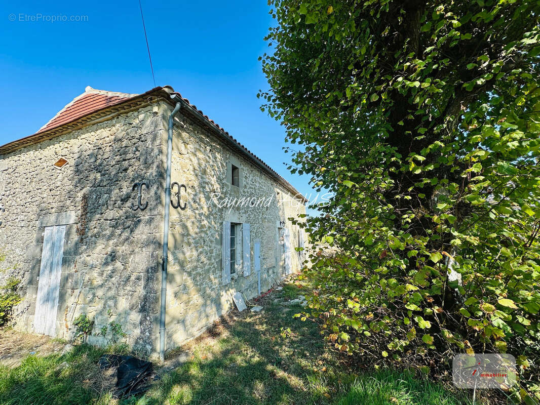 Charmant maison en pierre de 3 chambres avec une vue imprenable - photo 4
