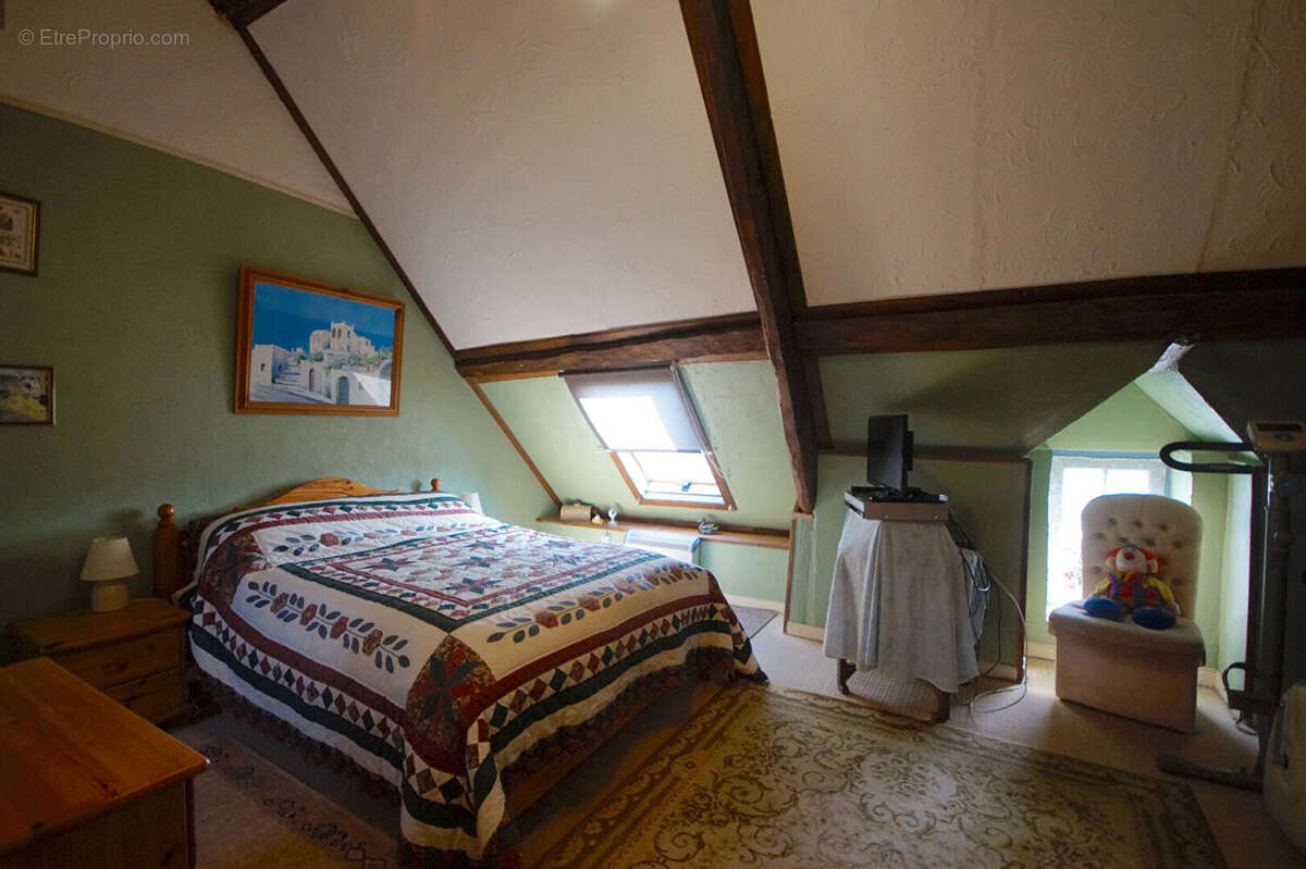 Maison à NOTRE-DAME-DE-CENILLY